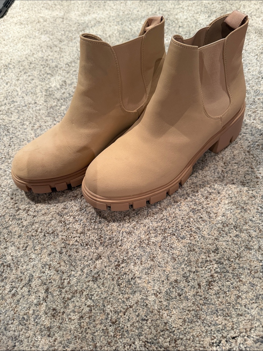 Source Unknown Chunky Chelsea Ankle Boots - Tan